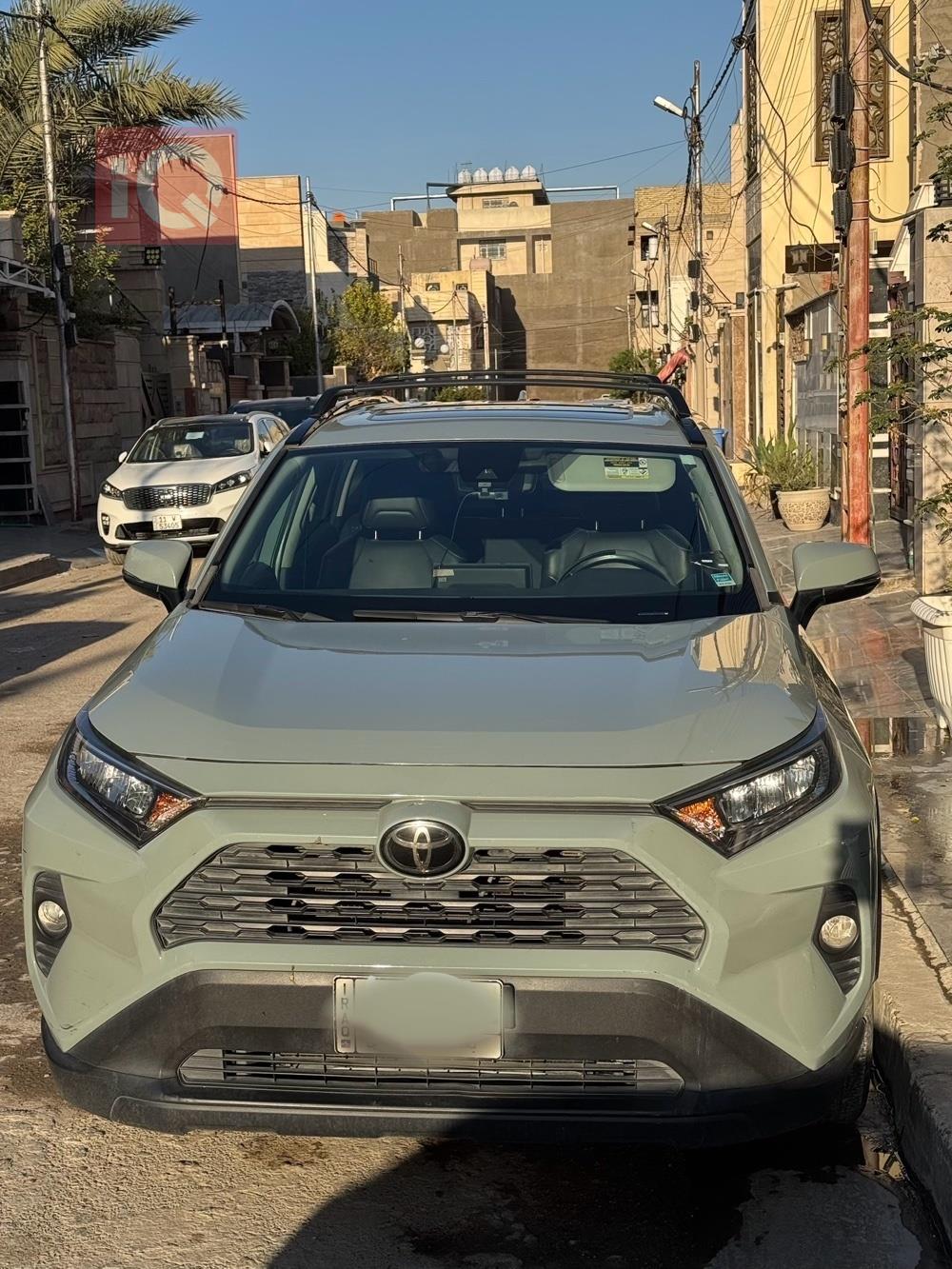 تۆیۆتا ڕاڤ 4